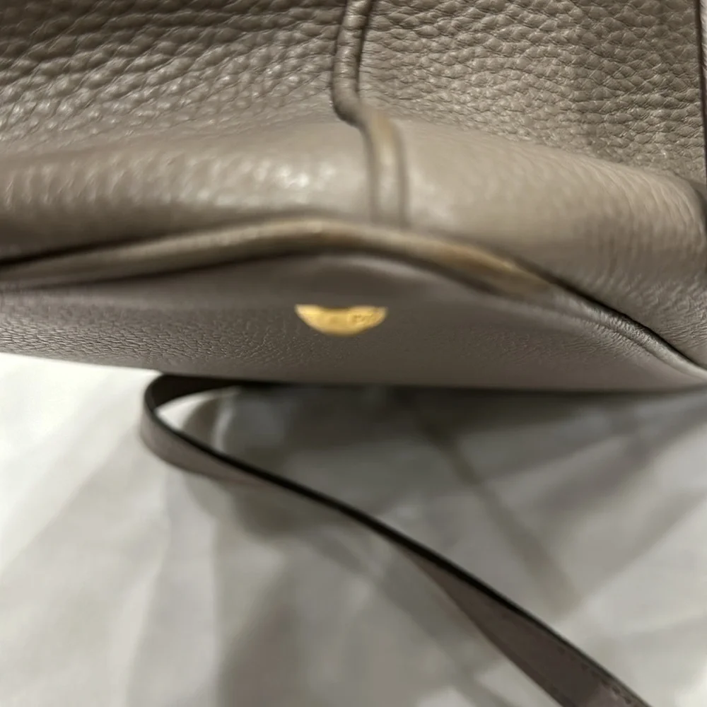 Prada handbag with shoulder straps - Picture 7 of 7